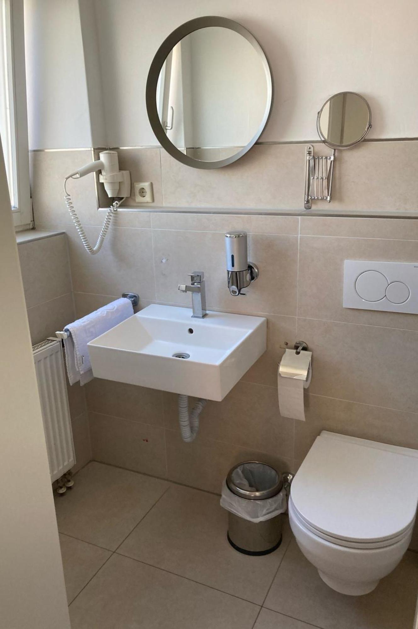 Erde Hotel Эрланген Экстерьер фото
