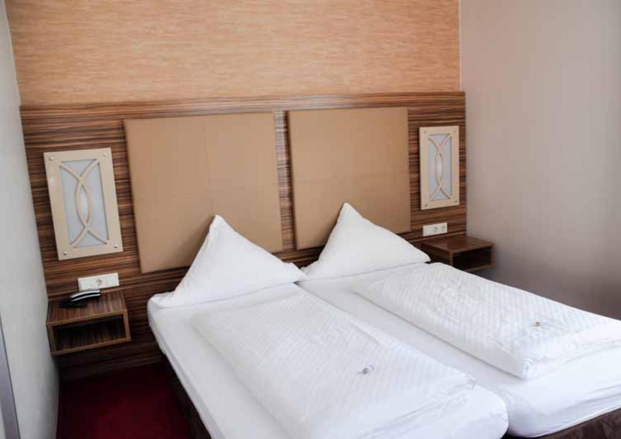 Erde Hotel Эрланген Экстерьер фото