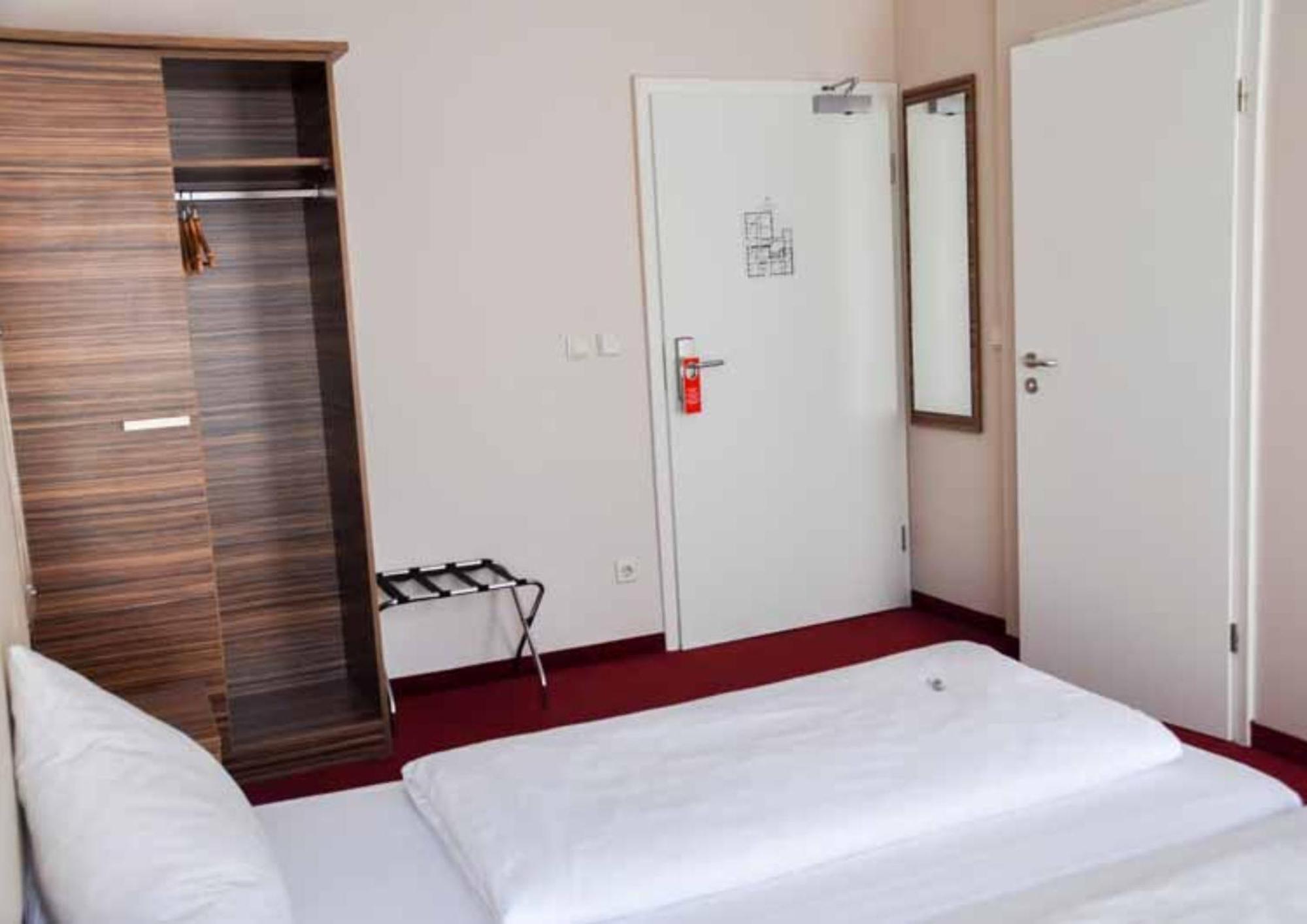 Erde Hotel Эрланген Экстерьер фото