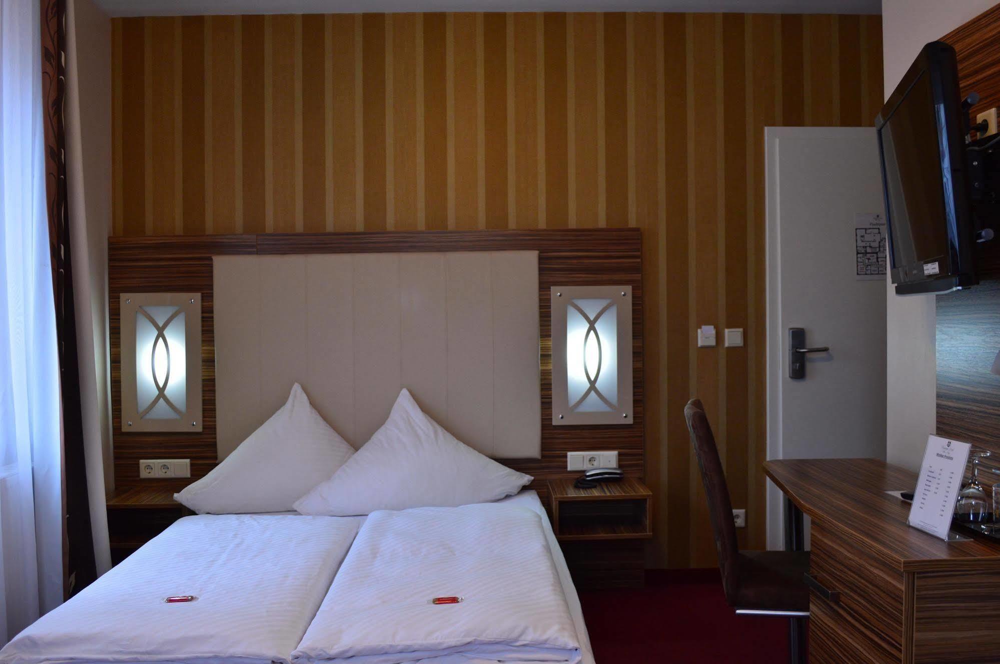 Erde Hotel Эрланген Экстерьер фото
